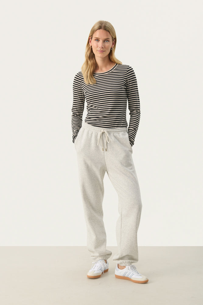 Daira Sweatpant