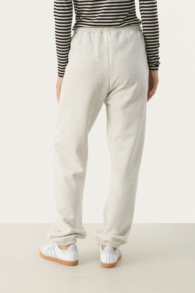 Daira Sweatpant